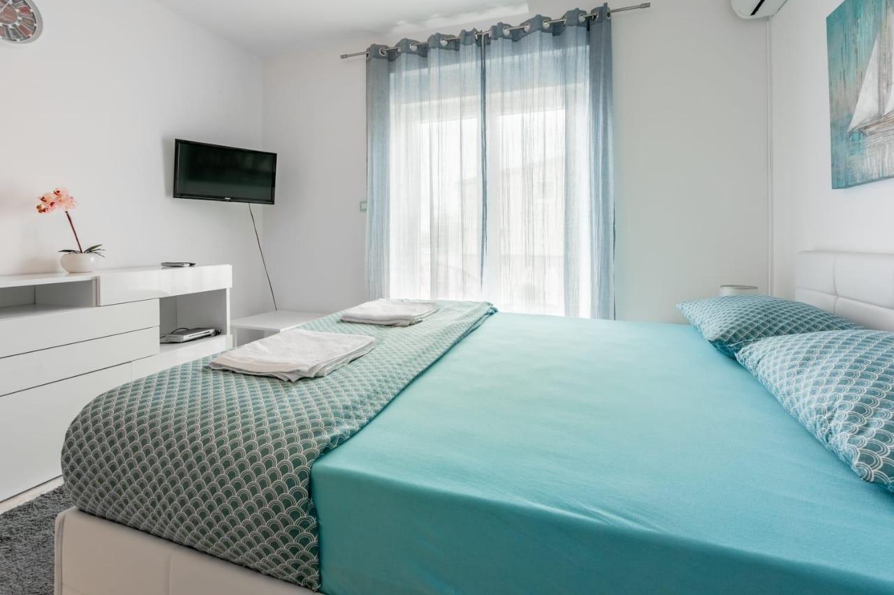 Apartmani Tena Selce Buitenkant foto