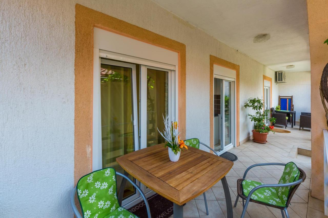 Apartmani Tena Selce Buitenkant foto